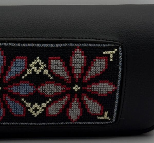 Embroidered leather bags - Image 16