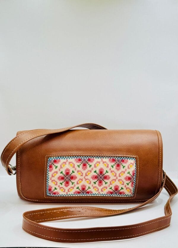 Embroidered leather bags - Image 2