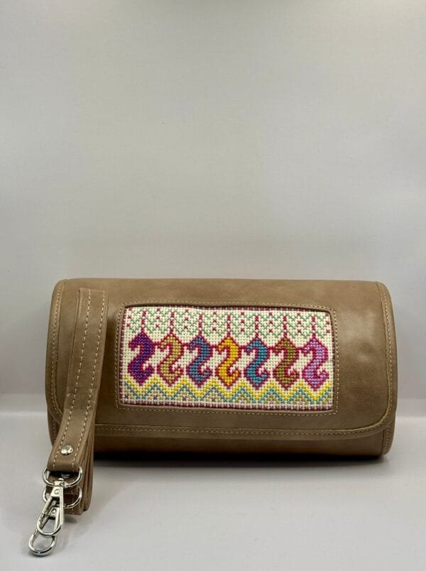 Embroidered leather bags - Image 9